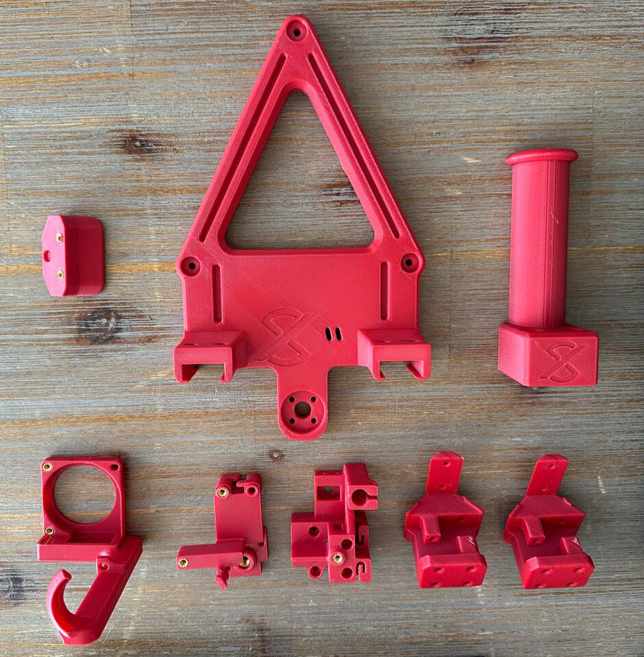 8 parts in red